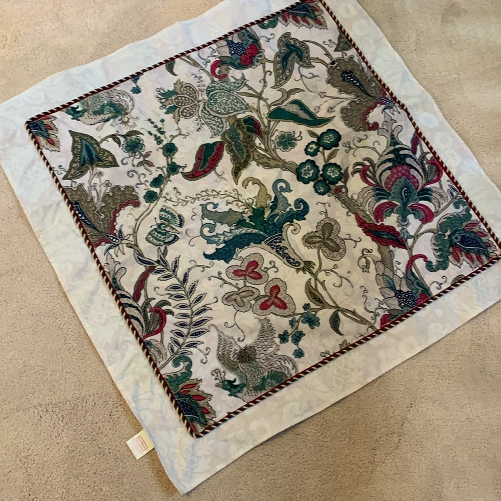 Waverly designer tabletop cover.